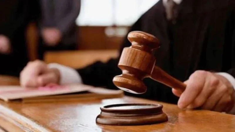 إيقاف قاض معزول بتونس بتهمة الإساءة عبر الإنترنت