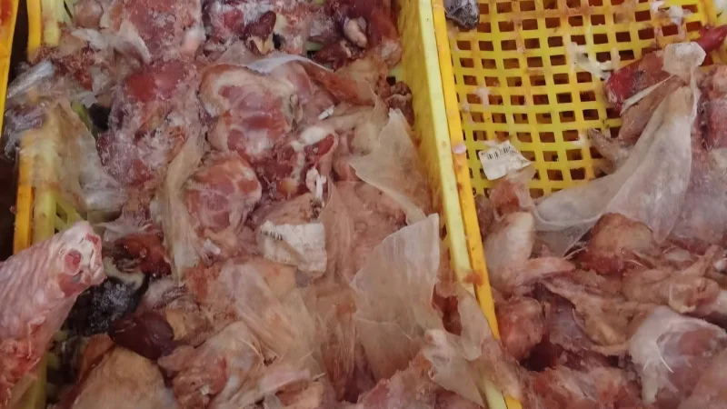 القصرين: حجز 75 كلغ دواجن فاسدة ومشروبات مهرّبة قبل رمضان