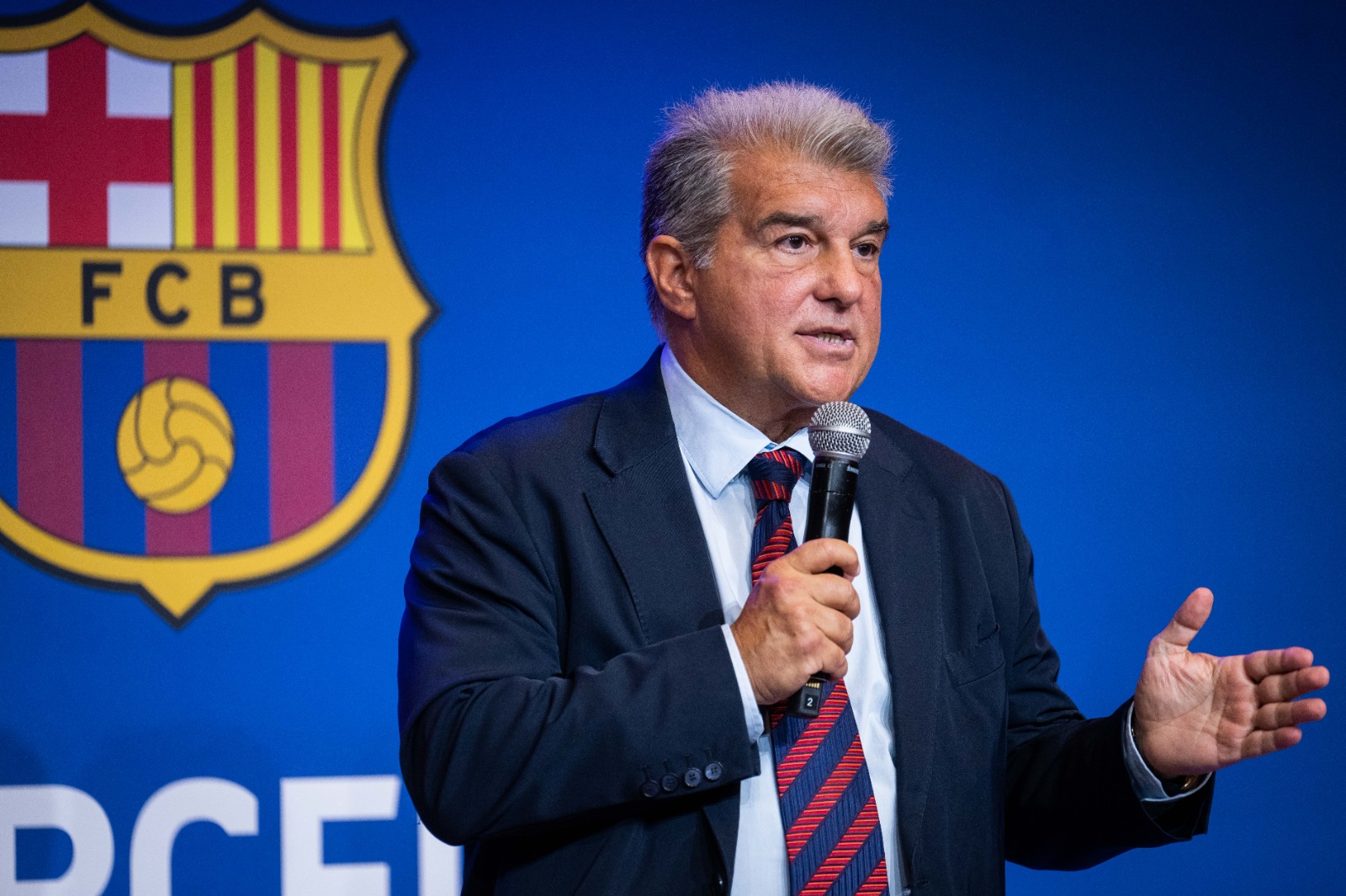 برشلونة يرد على اتهامات خطيرة: “وثائق مزوّرة ومحاولة للتأثير على الانتخابات”