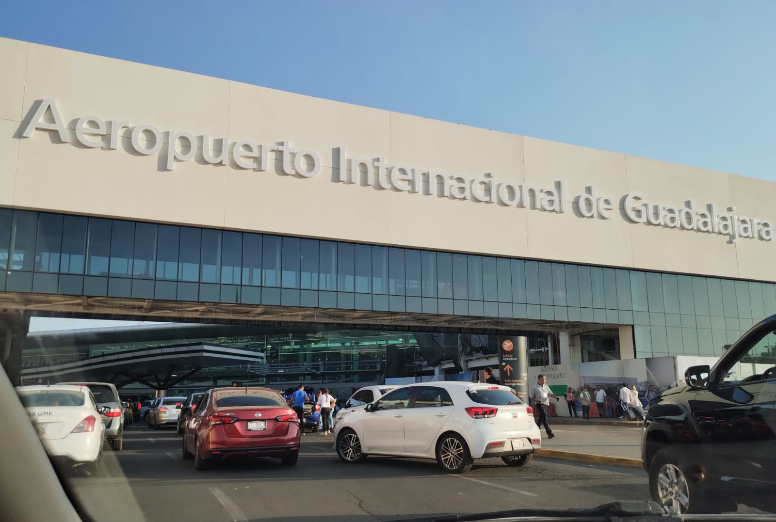 إلغاء رحلات إلى المكسيك بعد مقتل “إل منشو”: شركات الطيران ترفع حالة التأهب