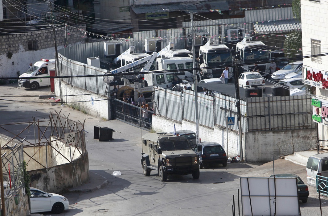 اقتحام إسرائيلي لمدينة نابلس واعتقال شابين