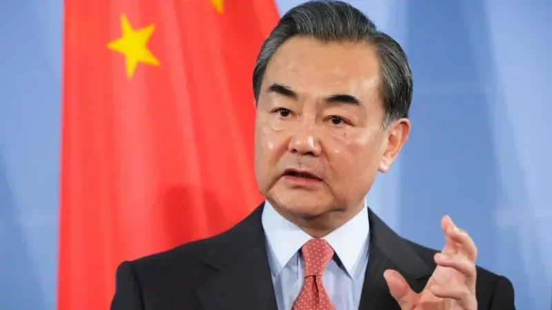 الصين ترفع صوتها من بكين: دعم لفلسطين وتحذير من عودة العالم إلى "شريعة الغاب"