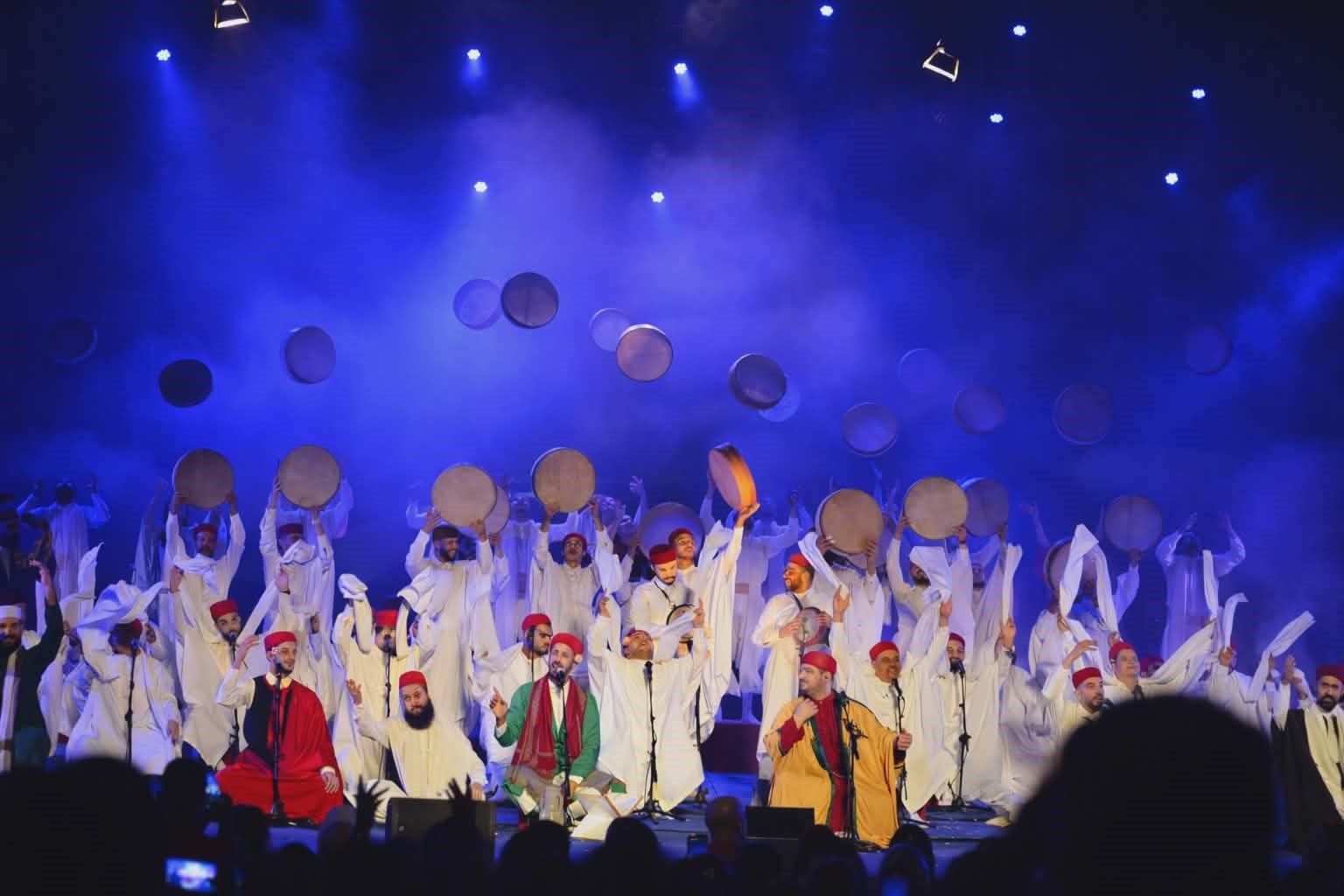 بإقبال فاق كل التوقّعات: عرض “الزيارة” يحيي ليلة طربية استثنائية بنزل Radisson Blu Hôtel Convention Center Tunis في تونس العاصمة 