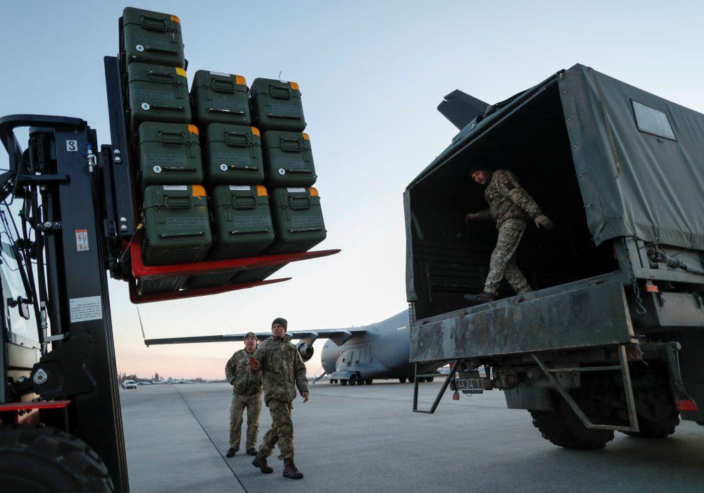 واشنطن تدرس تحويل أسلحة مخصصة لأوكرانيا إلى الشرق الأوسط بسبب الحرب على إيران