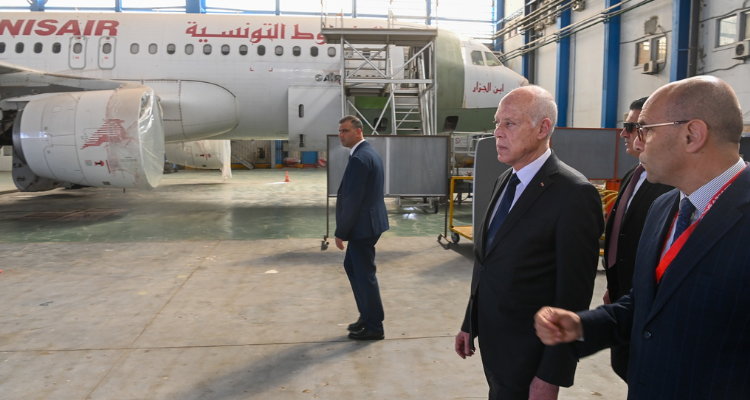 زيارة رئيس الجمهورية لمطار تونس قرطاج الدولي تكشف عن إخلالات ونقائص مستمرة
