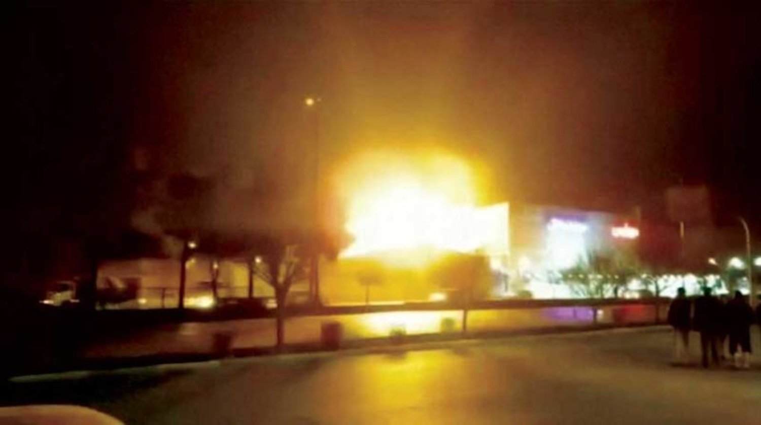 اشتباكات إيران وإسرائيل: انفجارات في أصفهان والتصدي للمسيرات