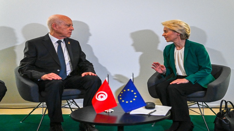 قمة باريس تثير التفاؤل: قيس سعيد يبحث مع أورسولا فون دير لاين تعاون تونس والاتحاد الأوروبي