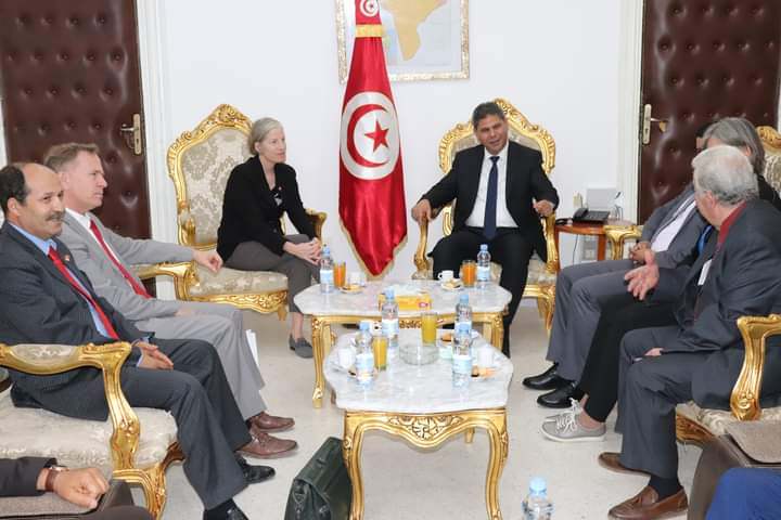 تعزيز التعاون التونسي الكندي: زيارة سفيرة كندا إلى جندوبة