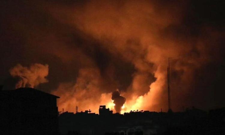 35 شهيدا في قصف إسرائيلي على خيام للنازحين في رفح