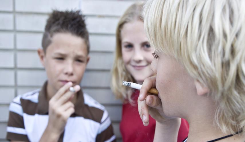 تحذيرات من الآثار الضارة للتدخين في تونس: ارتفاع نسبة المُدخنين بين الشباب والنساء