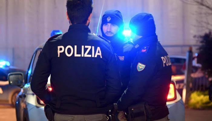 إيطاليا تطرد مواطنة تونسية بتهمة الإرهاب والإشادة بتنظيم الدولة الإسلامية