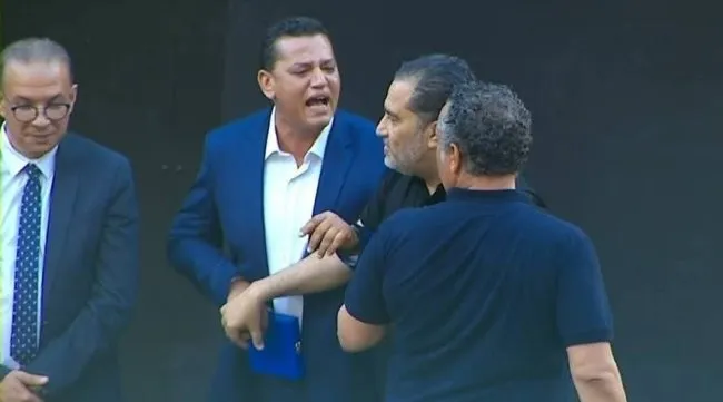 التتويج يتلوه التوتر… مشادة بين مدرب الترجي ورئيس الملعب التونسي في نهائي كأس تونس