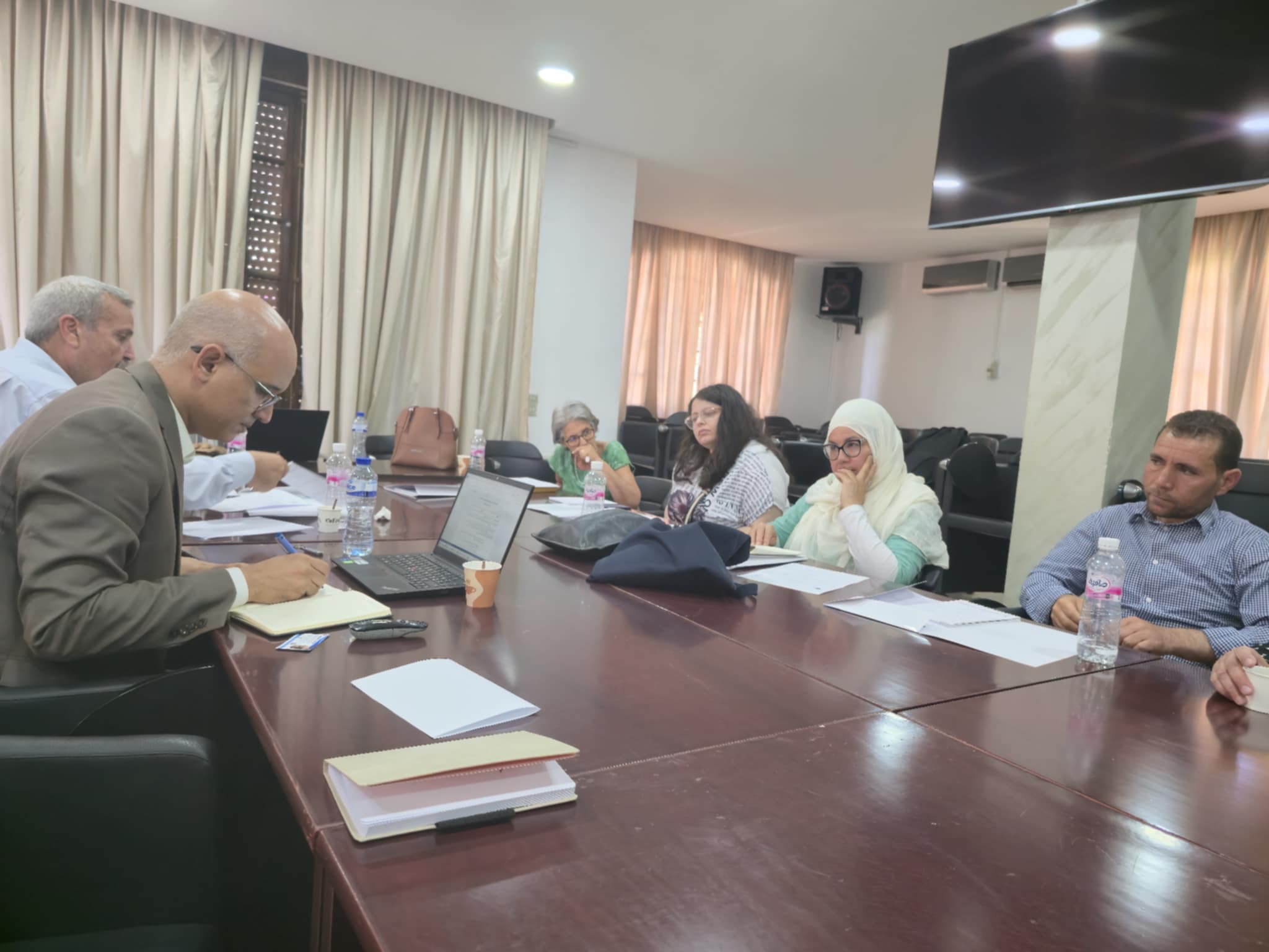 ورشة عمل لتعزيز شراكة المجتمع المدني والدولة في دعم المبادرة الذاتية بمركز إفادة 