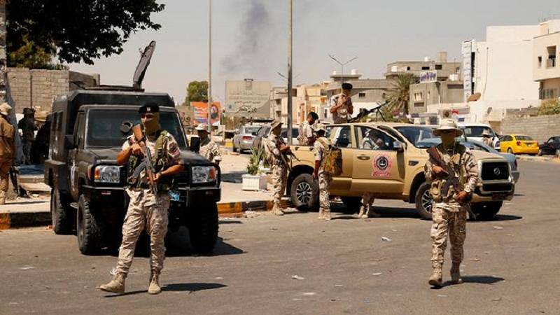 اشتباكات عنيفة في مدينة الزاوية الليبية تستدعي تدخل الطوارئ
