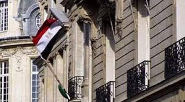 قفل الغضب: تونسي يغلق القنصلية المصرية في ميلانو احتجاجًا على حصار غزّة!