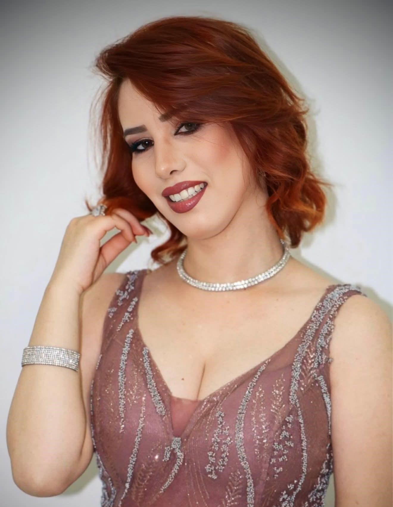 🌟 زهور الشعري.. عودة نارية تزلزل الساحة الطربية في ظرف وجيز!