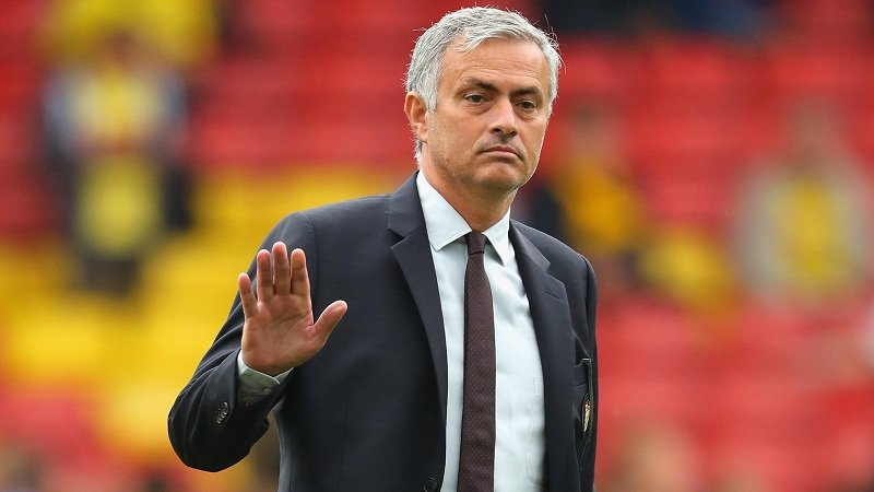 مورينيو يعود… بنفيكا تستعيد "السبيشال وان" لإشعال المدرجات والحلم الأوروبي!