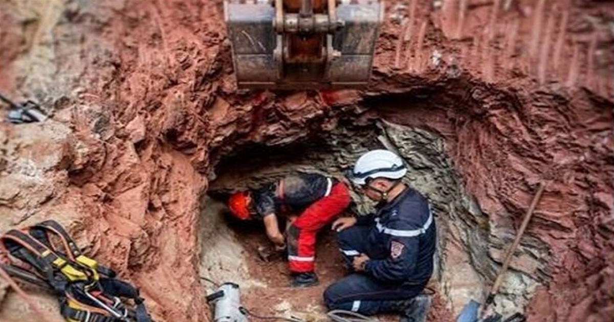 مأساة الطفل أيوب تنتهي بحزن.. العثور عليه متوفياً بعد 4 أيام داخل بئر بالجزائر