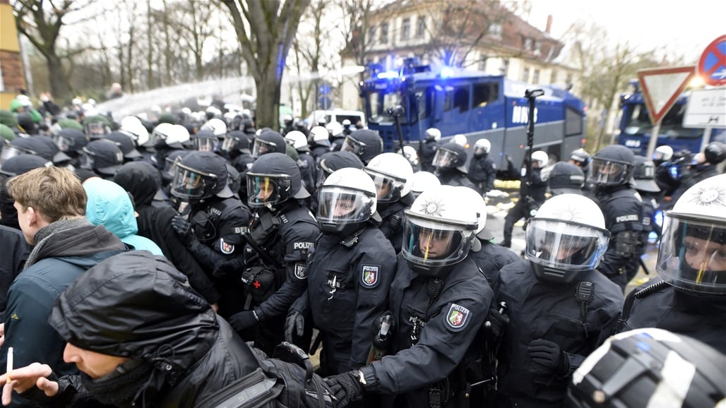 اشتداد الأوضاع: أكثر من ستين شرطيًا يصابون في تظاهرات مؤيدة للفلسطينيين في برلين