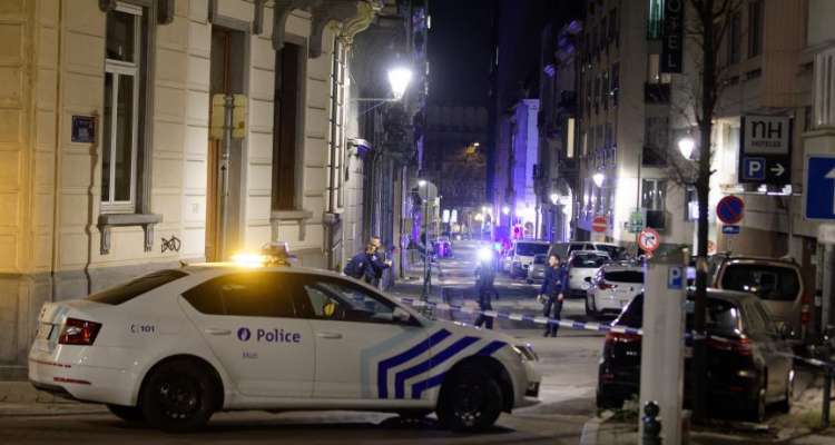 وجه قاضٍ في باريس الاتهام إلى تونسيين يُشتبَه في صلتهم بالمهاجم البلجيكي - تطورات في قضية الهجوم الإرهابي