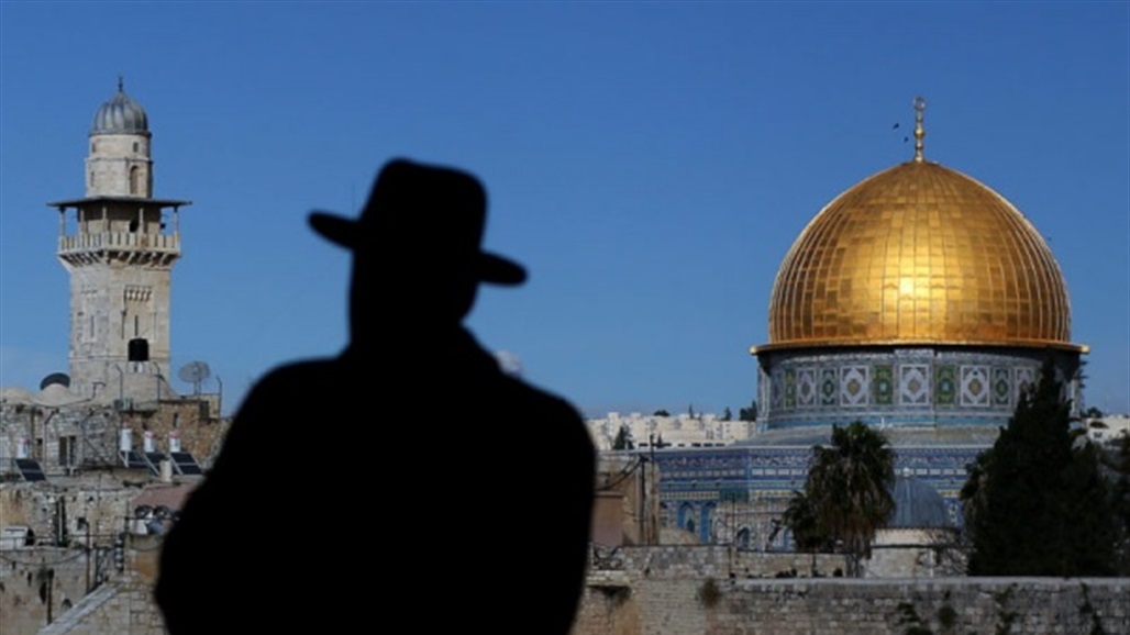 لعنة العقد الثامن وإسرائيل: بين النبوءة والتحديات الداخلية