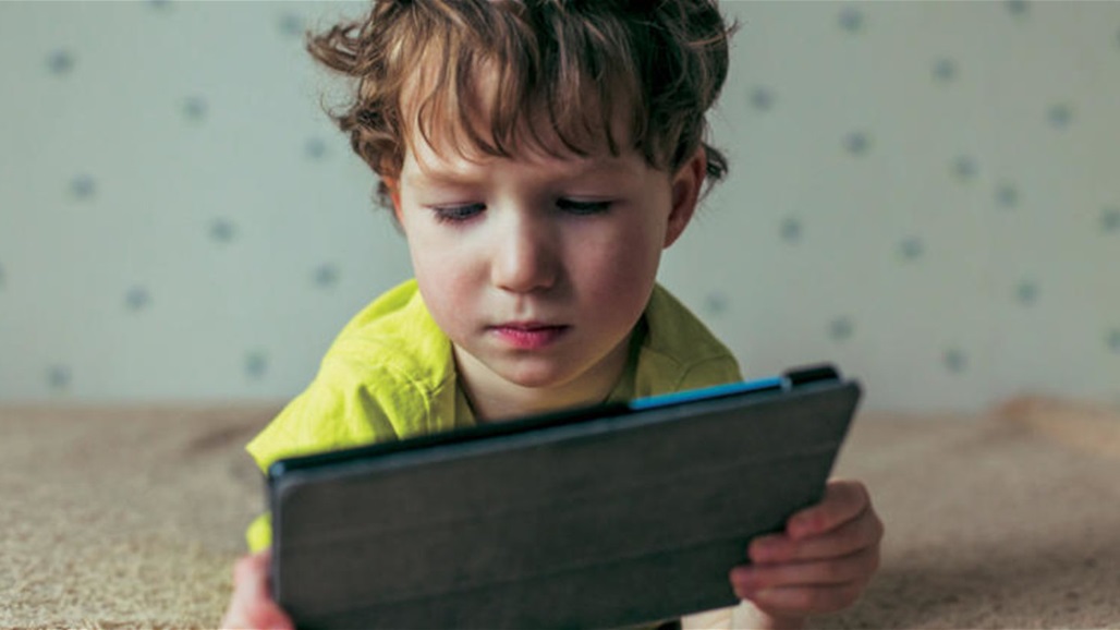 التوحد واضطراب فرط الحركة ونقص الانتباه ليستا نتيجة مباشرة لوقت الشاشة عند الأطفال