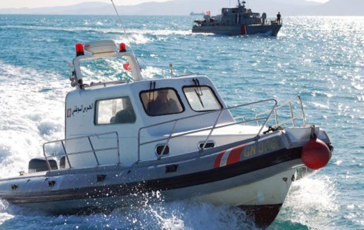 جهود بحرية مبذولة لإنقاذ مصاب من جزيرة قرقنة ونقله إلى صفاقس