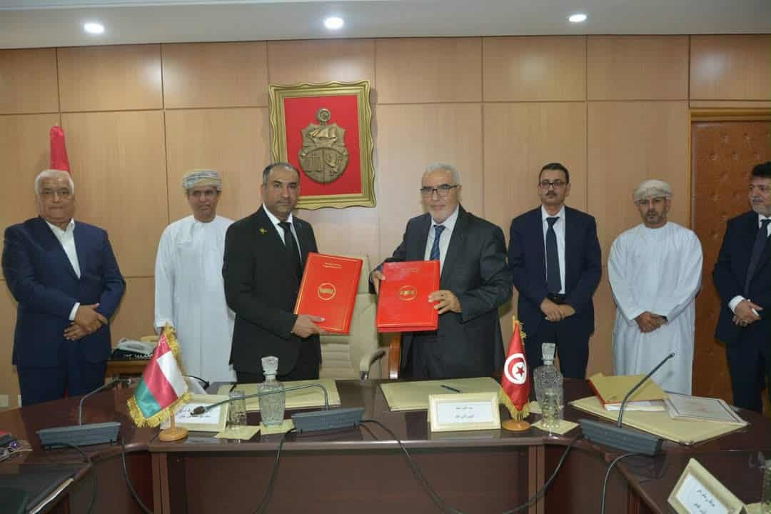 تعاون عُماني – تونسي جديد يعزز الشراكة في مجالات المياه والهندسة: إتفاقية نوعية بين "ONEIC" العُمانية و"صوناد الدولية" التونسية