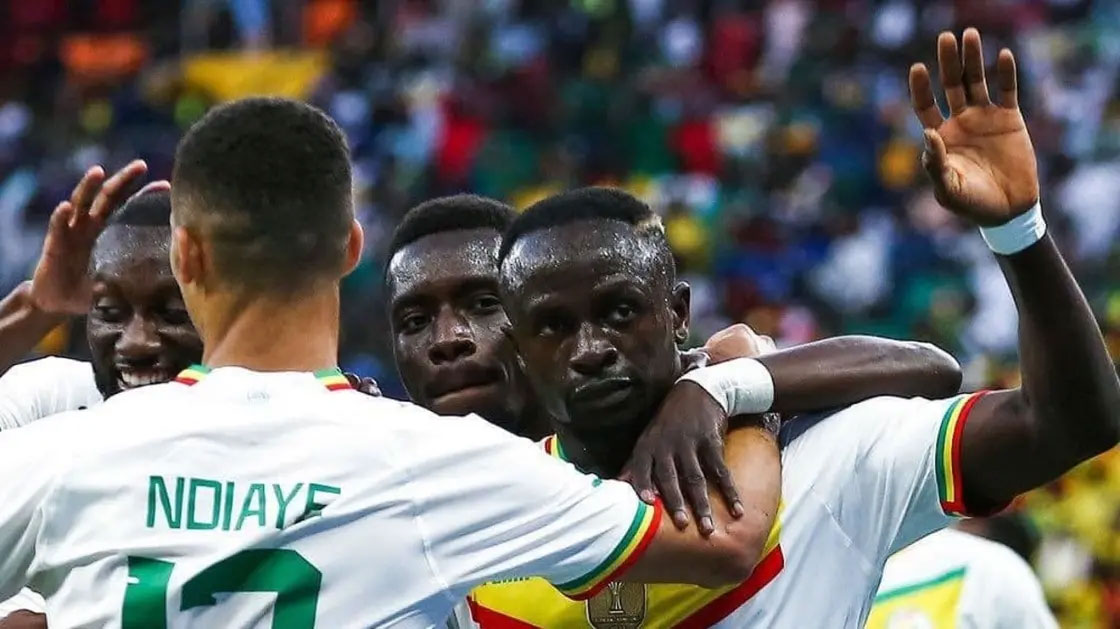 ساديو ماني يحتفل بمباراته المئة مع منتخب السنغال