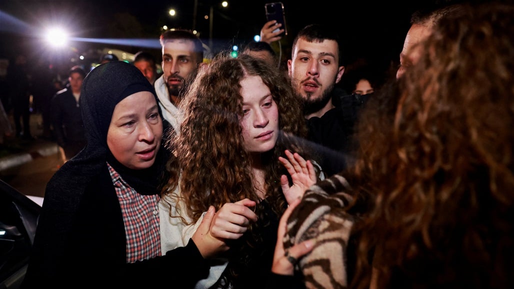 إسرائيل تفرج عن الناشطة الفلسطينية عهد التميمي و30 سجينًا آخرين في إطار الهدنة مع حماس