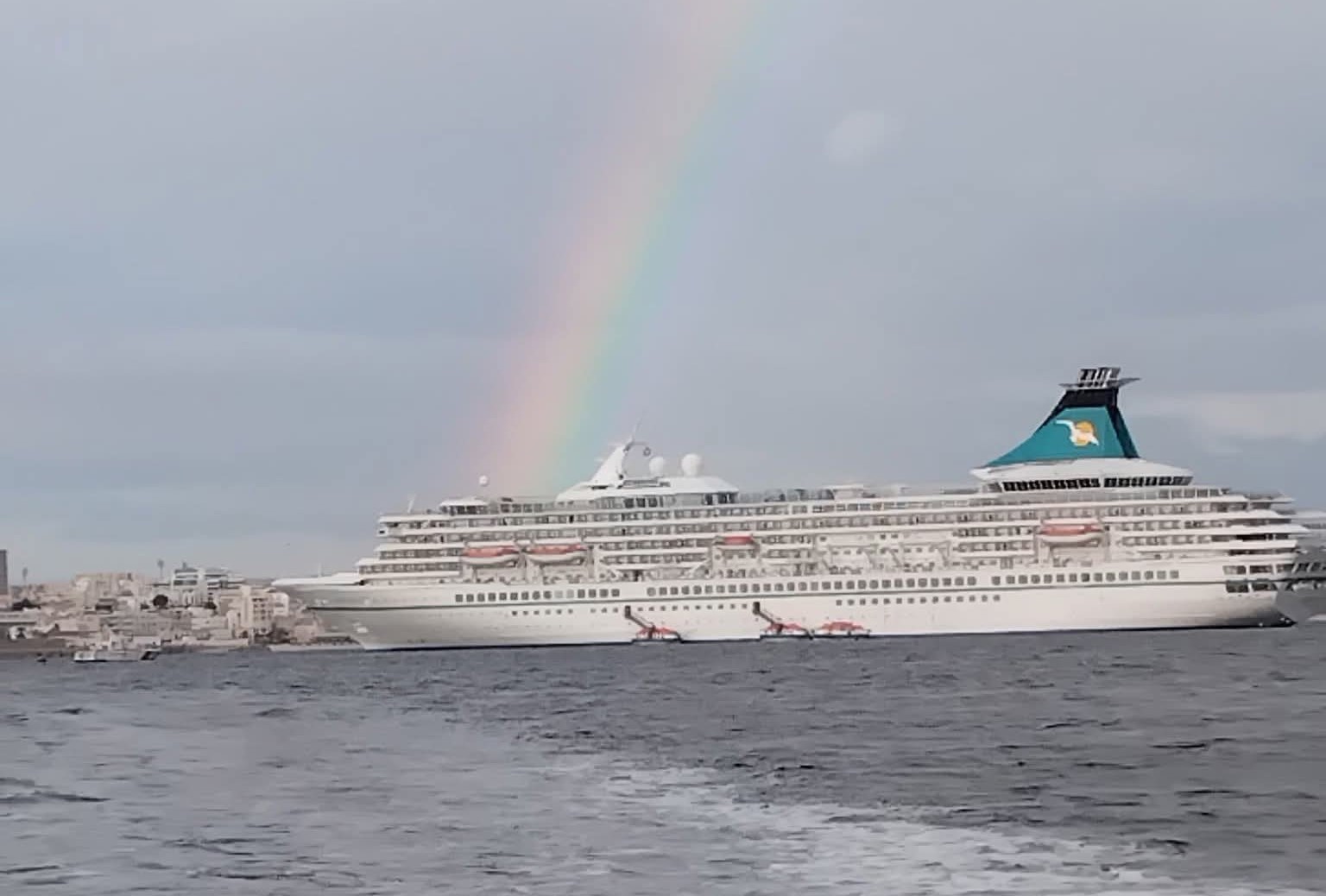 ميناء سوسة يستقبل أكثر من 1500 سائح على متن السفينة "ARTANIA" ووجهة المدينة تواصل استقطاب الرحلات البحرية