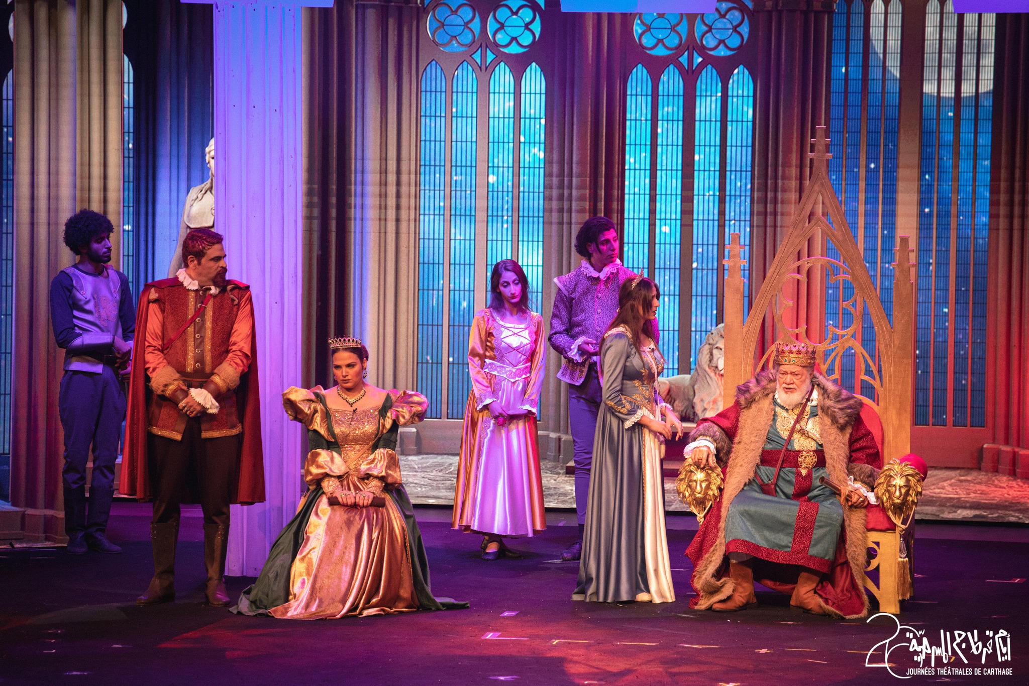 يحيى الفخراني يشعل افتتاح أيام قرطاج المسرحية… ليلة استثنائية واحتفاء يليق بأسطورة عربية