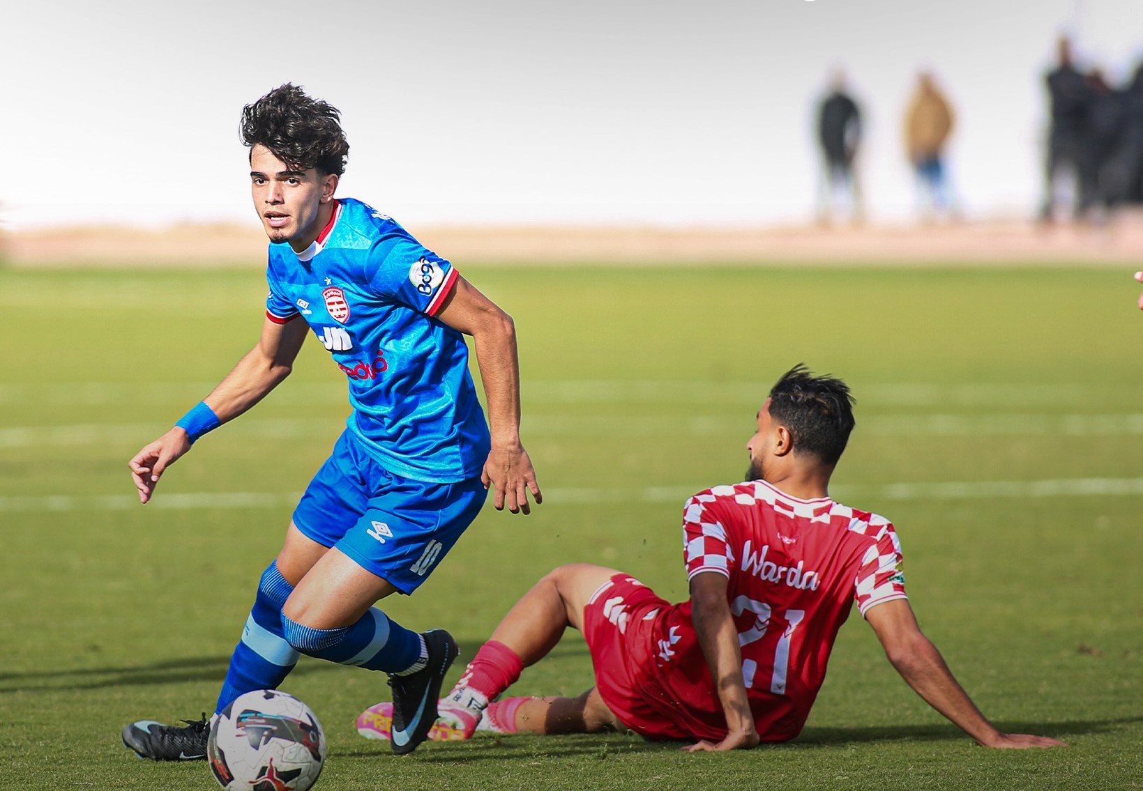 كلاسيكو مشتعل… وعودة نارية للإفريقي إلى الصدارة: جولة نارية تعيد ترتيب سباق اللقب