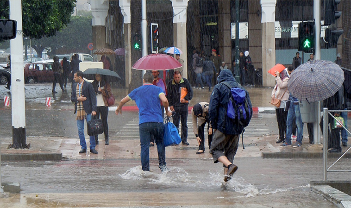 تحذير من طقس متقلب: أمطار رعدية ورياح قوية في تونس