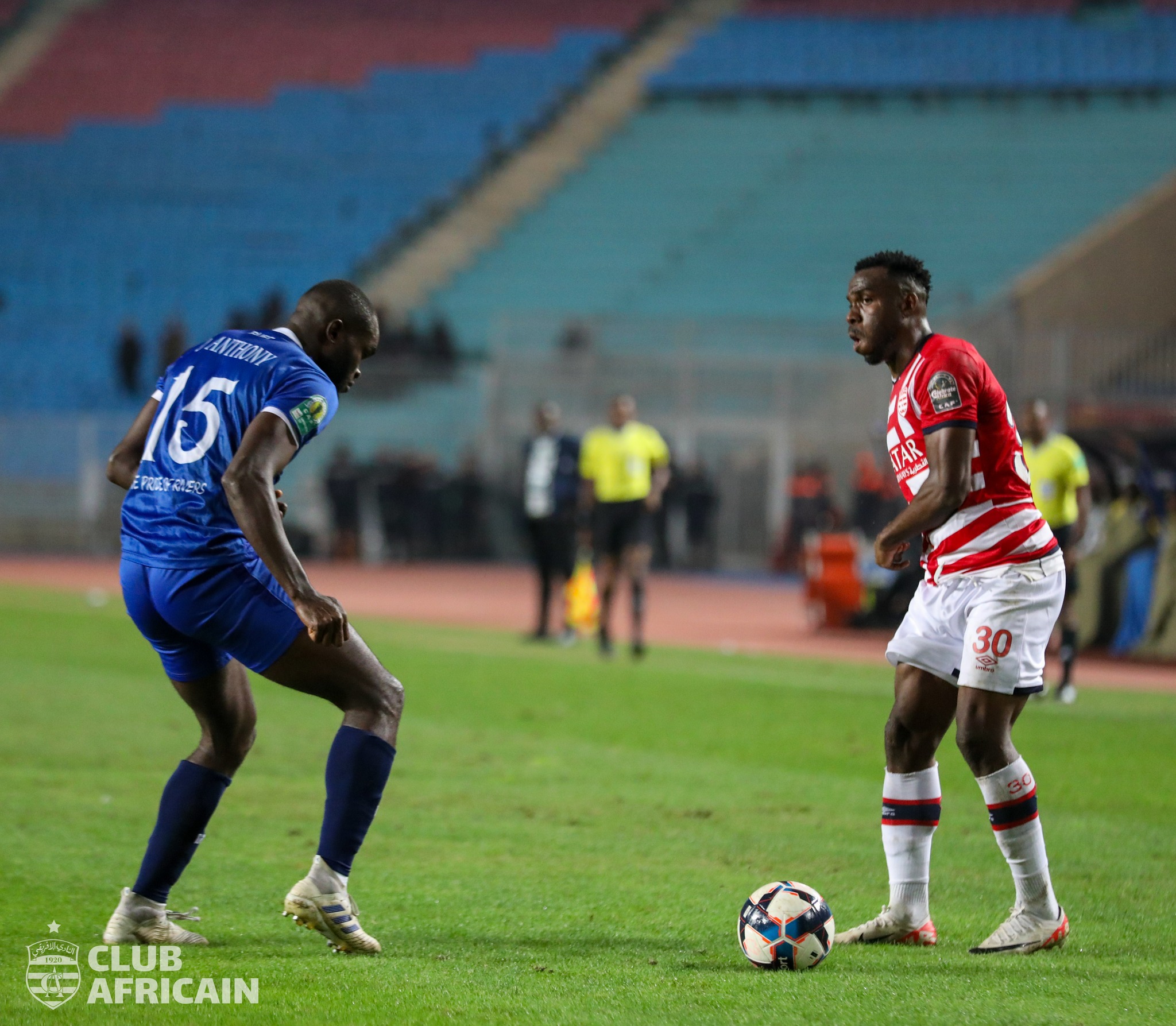 عرض مالي من الزمالك لضم كينغسلاي إيدو: النادي الإفريقي يتمسك بنجمه