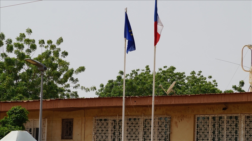 فرنسا تغلق سفارتها في النيجر بسبب الأوضاع السياسية الراهنة