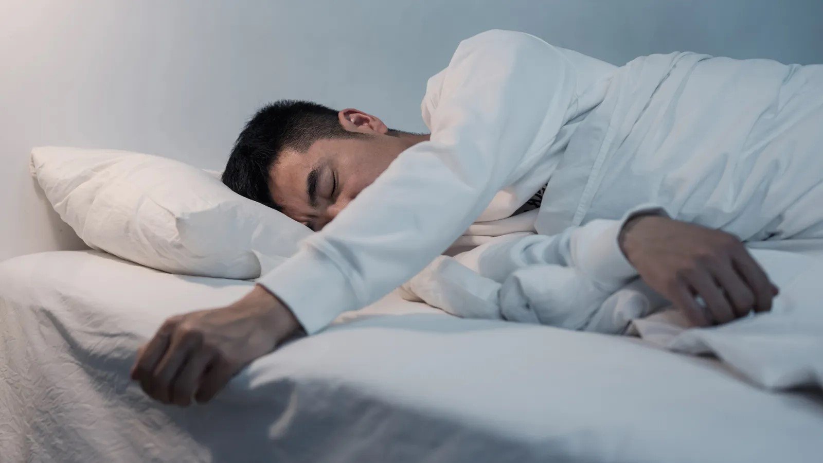شلل النوم: الحالة الغامضة التي تثير فزع البعض وتجد تفسيرًا علميًا