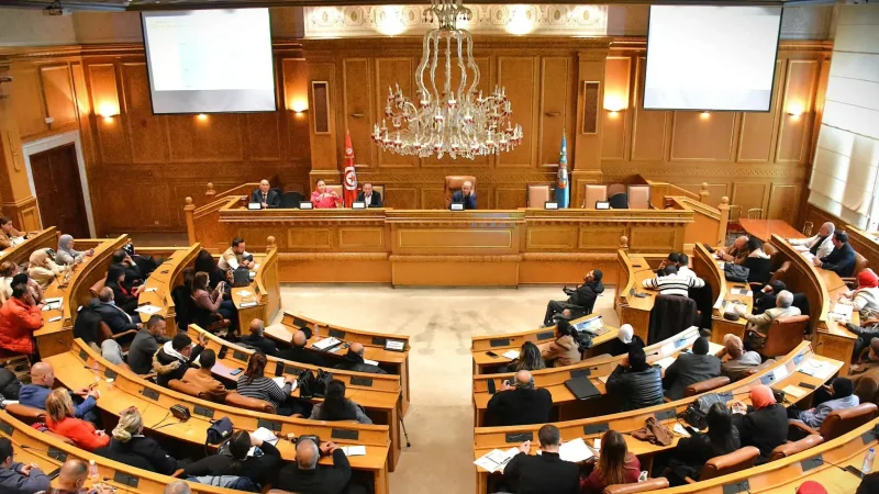 النظافة في صدارة الأولويات: بلدية تونس ترصد عشرات الملايين لتحسين المشهد الحضري