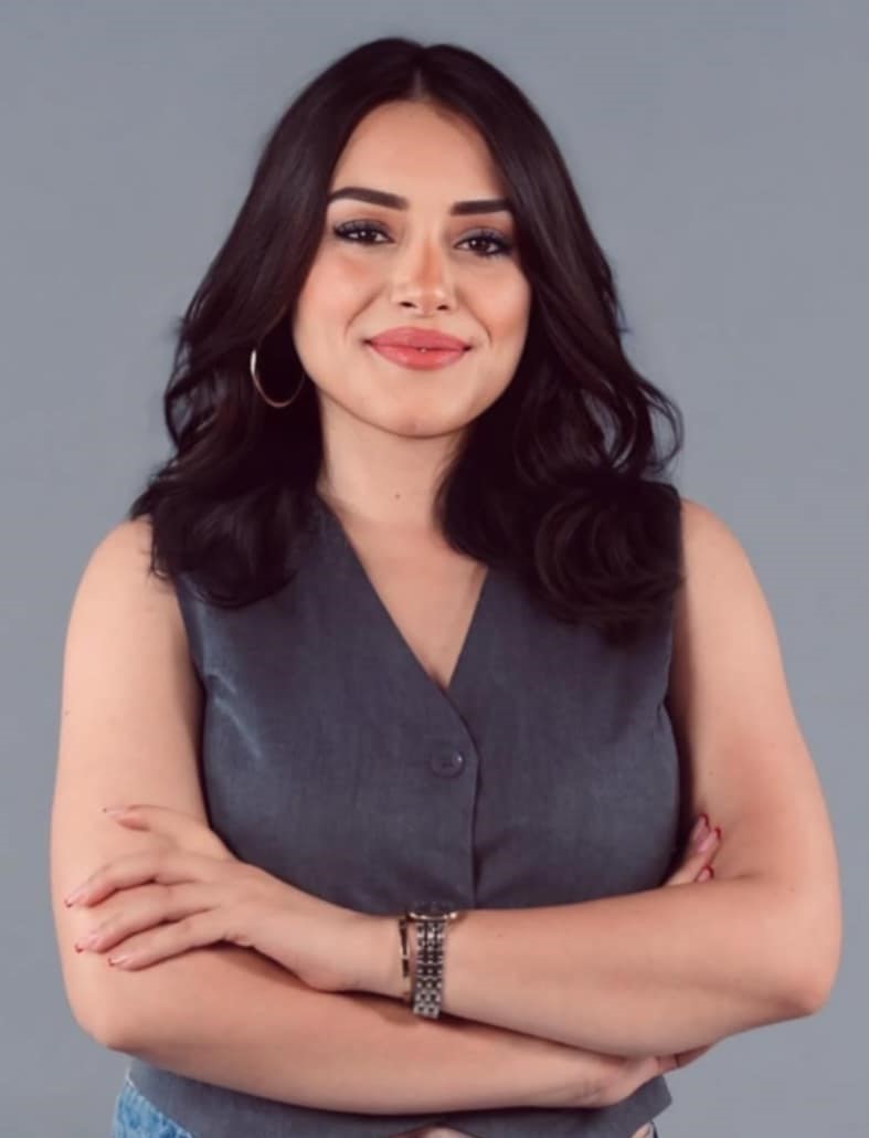 آية بالغايب تتألق وتبرز تطورًا فكريًا ونقديًا لافتًا