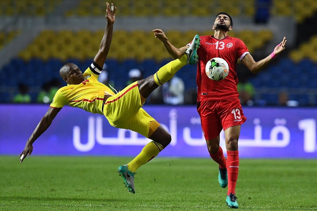 فرجاني ساسي يهدد بطرد حسام غالي من النصر