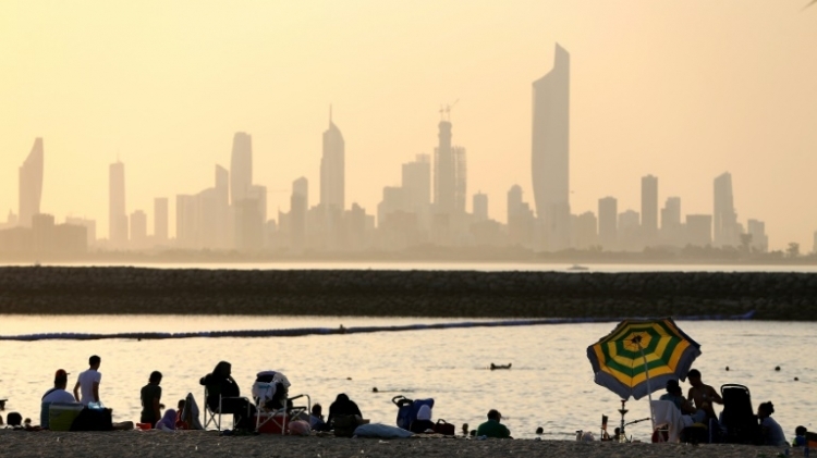 احد شواطئ السالمية على بعد 20 كلم شرق العاصمة الكويتية في 19 آب/اغسطس 2016