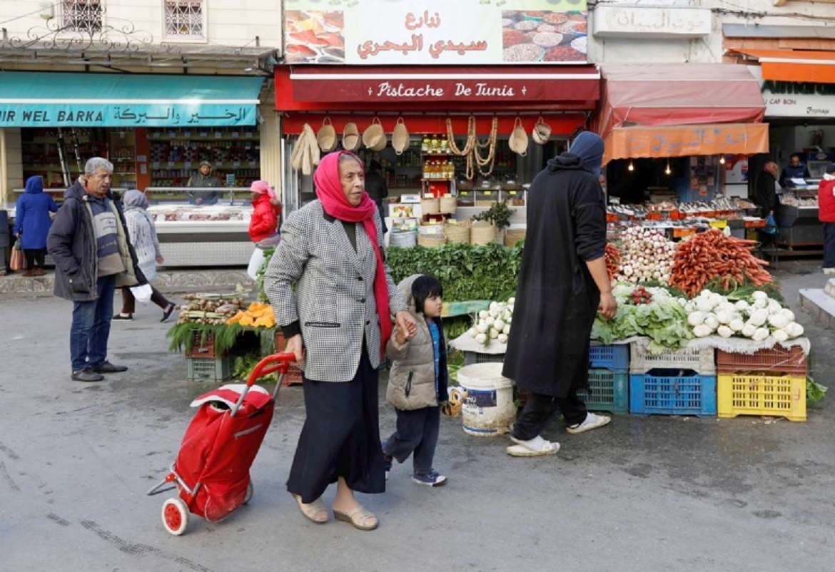 ضبابيّة السياسات الحكومية تزيد من معدلات الفقر في تونس