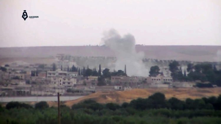 لقطة من شريط فيديو نشرته وكالة قاسيون يظهر دخانا جراء المعارك في جرابلس 24 اغسطس 2016