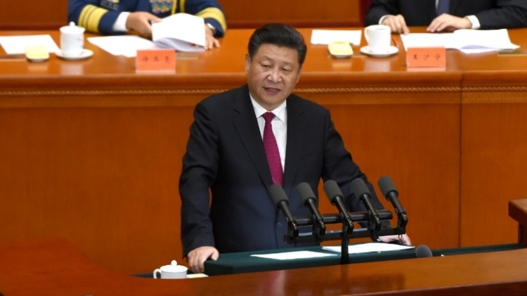 الرئيس الصيني شي جينبينغ خلال الاحتفال بالذكرى 95 لولادة الحزب الشيوعي الصيني 1 يونيو 2016