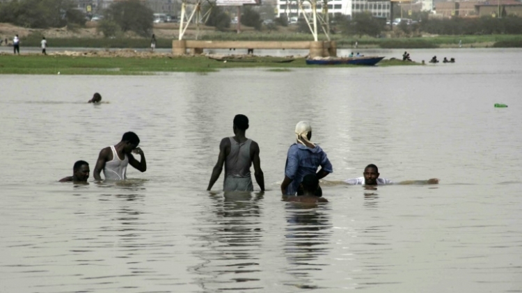 مصرع 100 شخص بفيضانات مدمرة في السودان