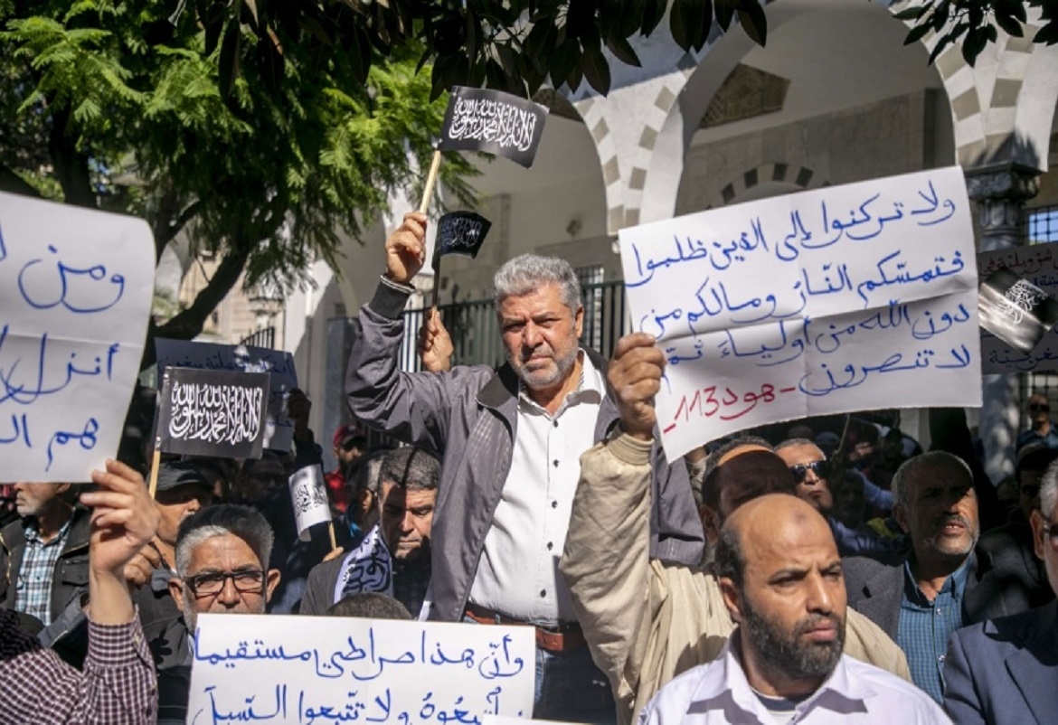 عودة مفاجئة لحزب التحرير لاستهداف قيس سعيد