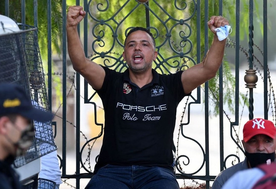 سيف الدين مخلوف يعلن دخوله في إضراب جوع من داخل السجن