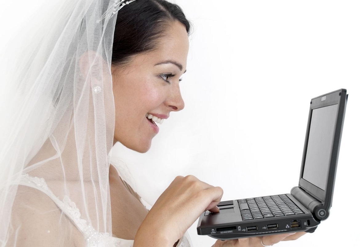 دراسة: الزواج عبر الإنترنت يدوم أطول