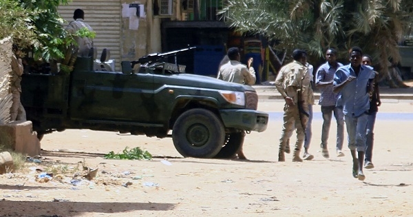 تصاعد التوترات العسكرية في السودان: قوات الدعم السريع تستولي على مواقع القوات المسلحة السودانية"