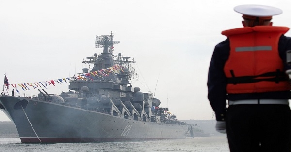 روسيا : الطراد "موسكفا" لم يغرق والانفجارات على متنه توقفت